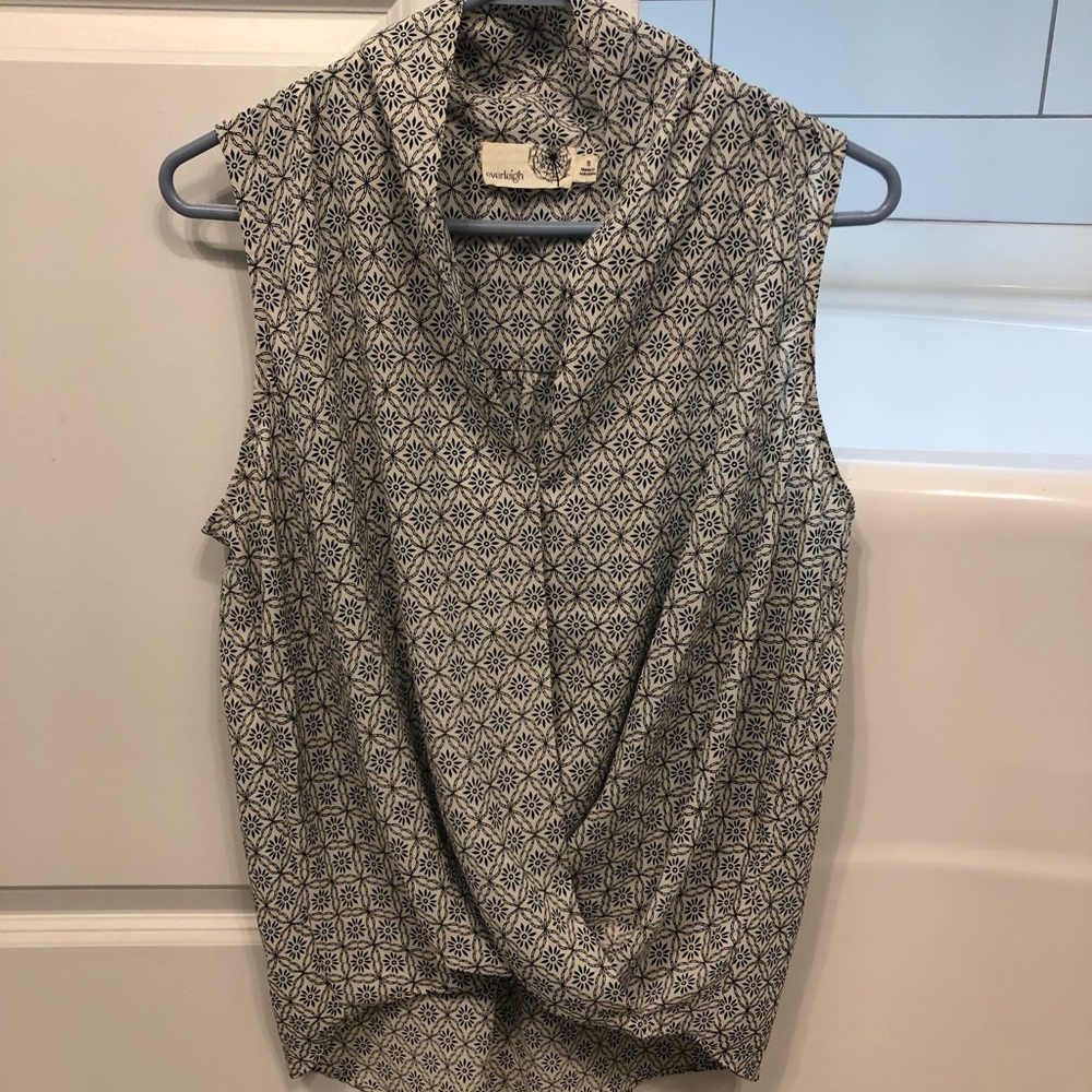 Everleigh sleeveless blouse